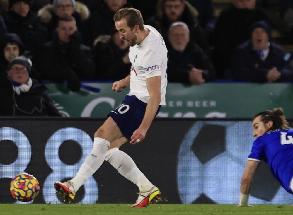  阿森纳绝杀热刺，萨卡补时世界波救主  